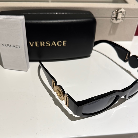 Versace Black Sunglasses MEDUSA BIGGIE SUNGLASSES